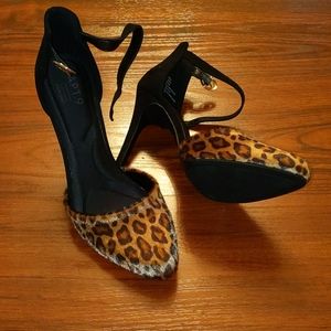 APT 9 leopard heels